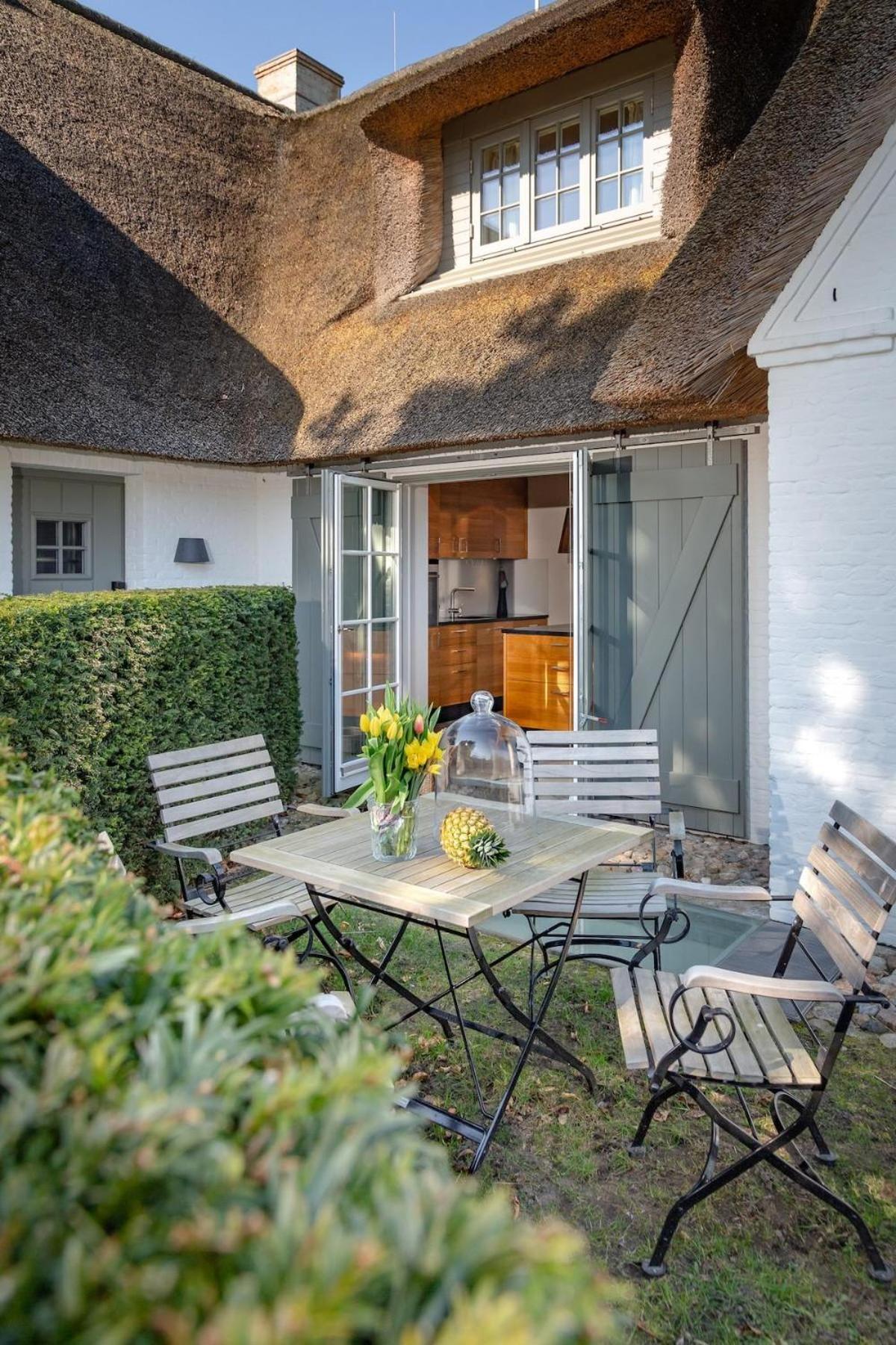Neu Friesenhof Aenne Haus 3 - Modern Urlauben Unter Reet In Sylt Ferienhaus *