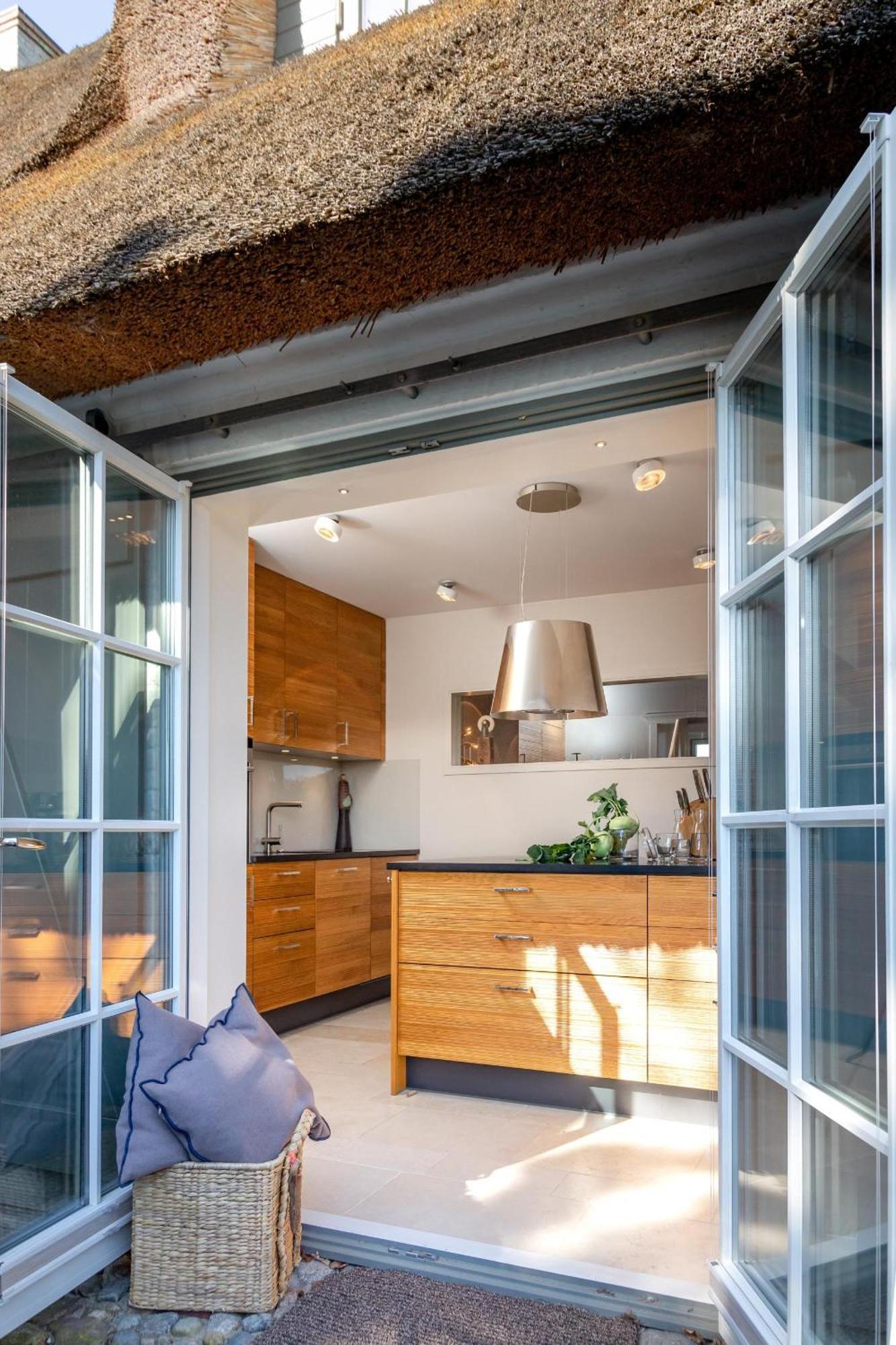 Neu Friesenhof Aenne Haus 3 - Modern Urlauben Unter Reet In Sylt Ferienhaus *